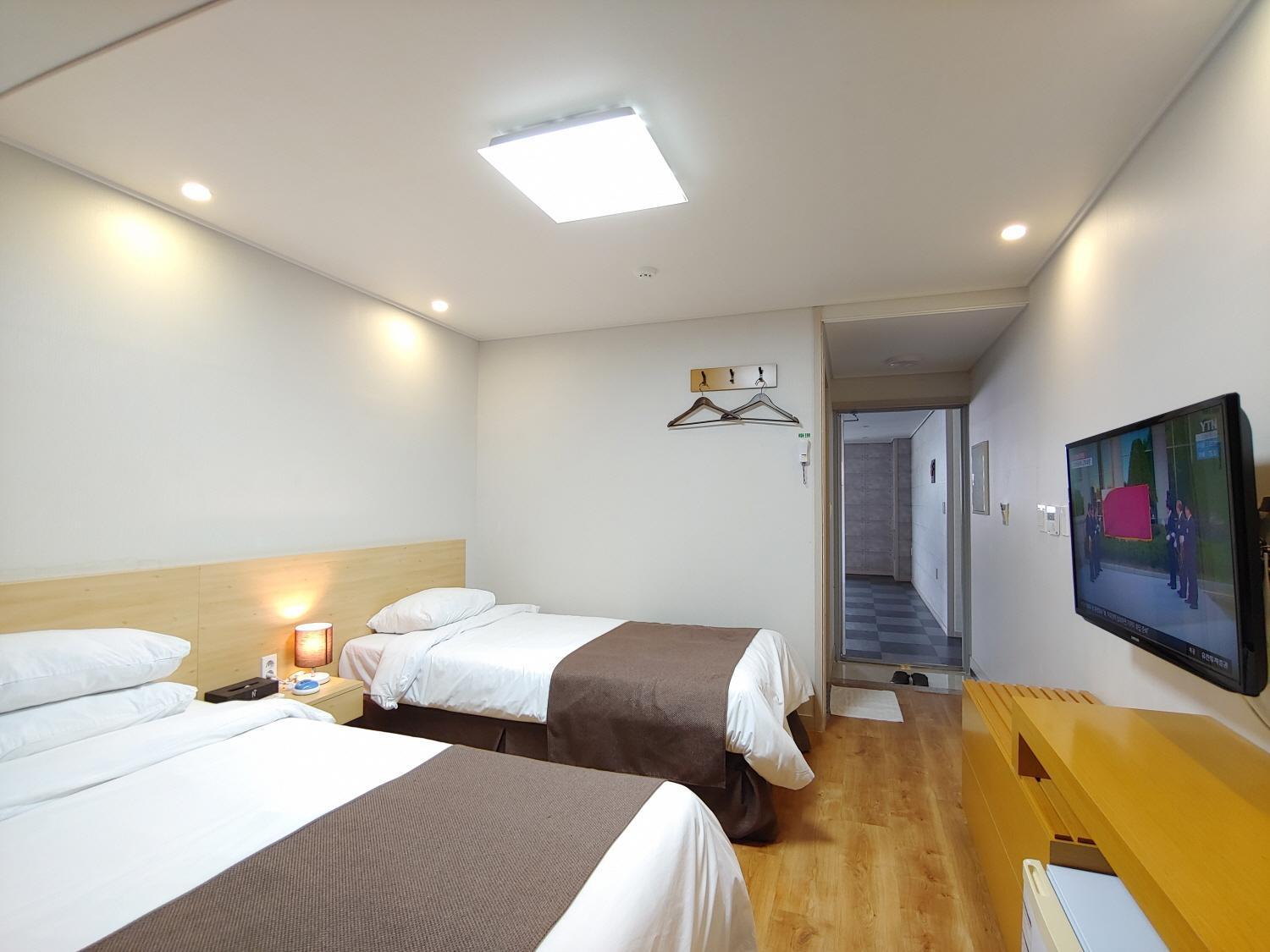 Jeju Lavender Hotel Seogwipo Exteriör bild
