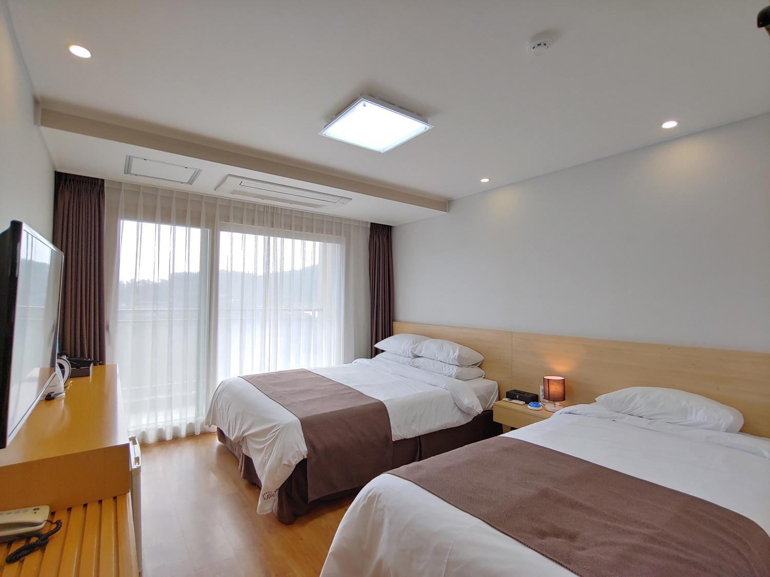 Jeju Lavender Hotel Seogwipo Exteriör bild
