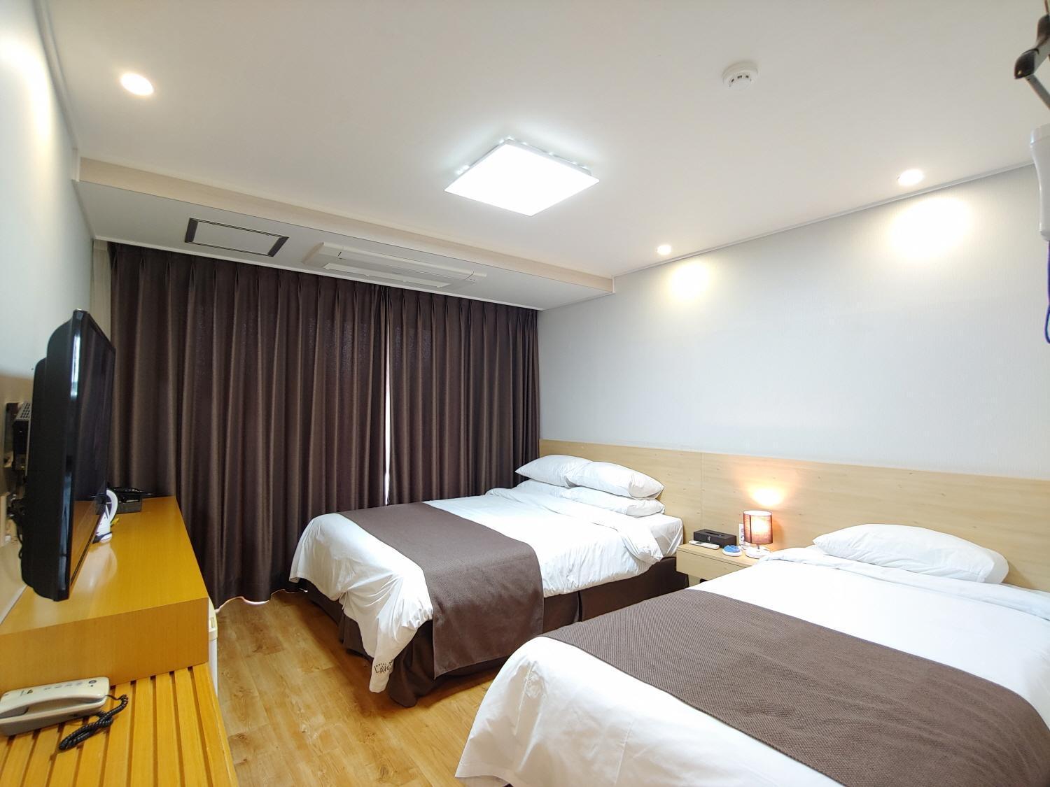 Jeju Lavender Hotel Seogwipo Exteriör bild