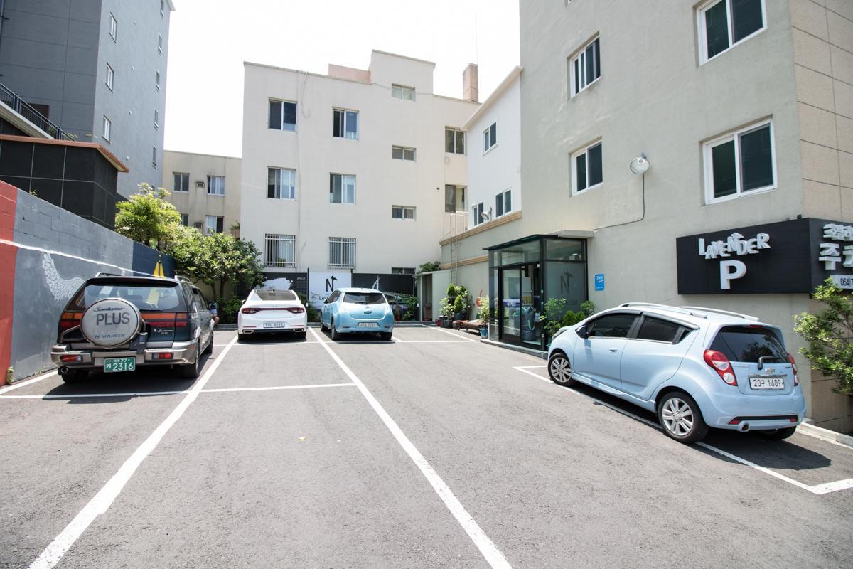 Jeju Lavender Hotel Seogwipo Exteriör bild