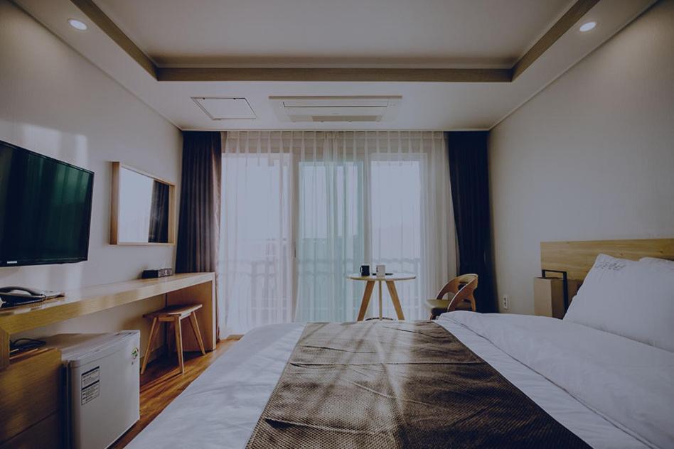 Jeju Lavender Hotel Seogwipo Exteriör bild